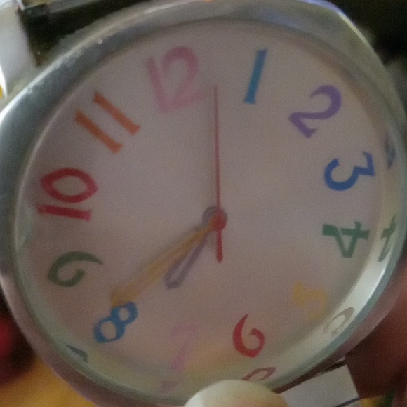 Rainbow number watch - Picture 3 of 3